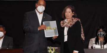 Luis Arce recibe informe GIEI