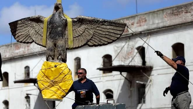 águila de bronce nazi, argentina