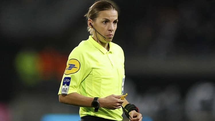 fútbol femenino,árbitros mujeres, Qatar 2022