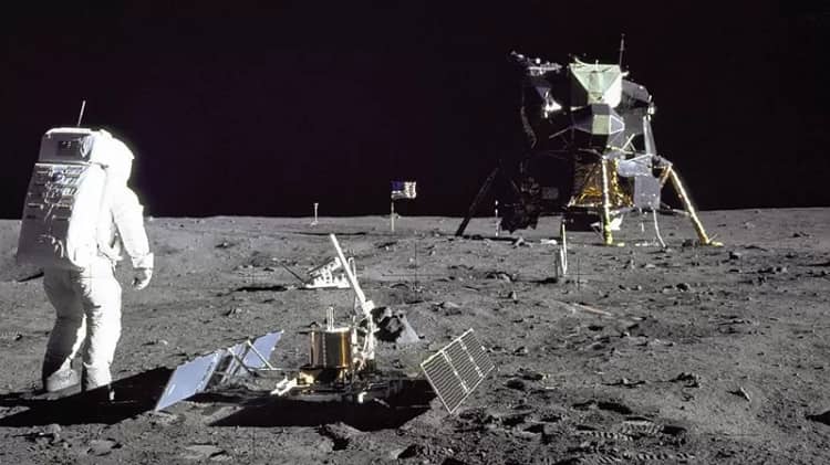 Viaje espacial a la Luna, Apolo 11