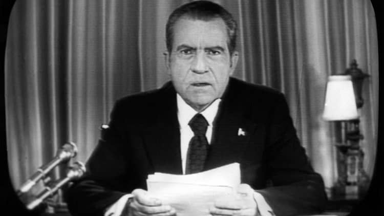 Richard Nixon renuncia, Watergate
