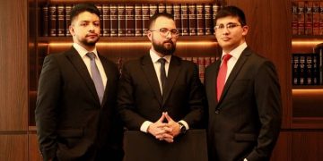 Oviedo, Lema, Camacho, abogados, personajes 2022