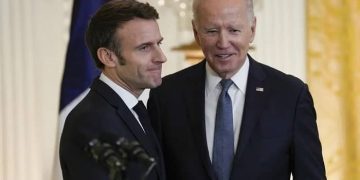 biden y macron, conferencia