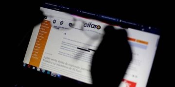 El faro espionaje, pegasus