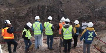 minera Bolivia, empresa New Pacific Metals en Bolivia