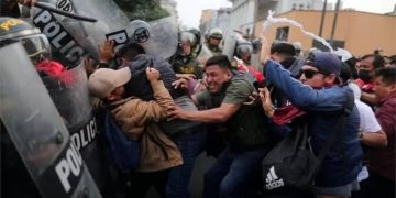 Perú, enfrentamientos, crisis política