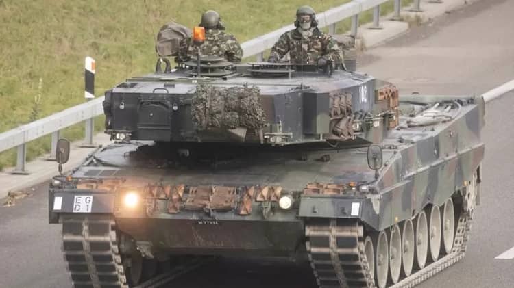 tanques de EEUU y Alemania refuerzan a Ucrania