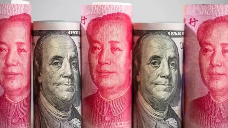 Yuan, Dólares
