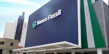 Banco Fassil, Santa Cruz
