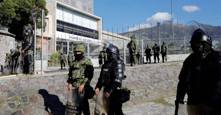 Ecuador, disolución parlamento, Guillermo Lasso