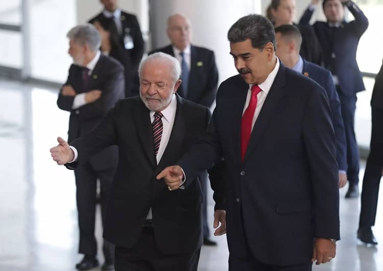 Cumbre sudamericana, Lula y Maduro, américa latina
