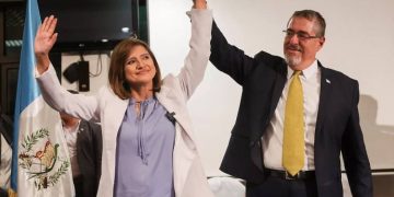 Bernardo Arévalo y Karin Herrera, guatemala elecciones 2023