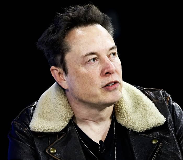 Elon Musk personajes 2023