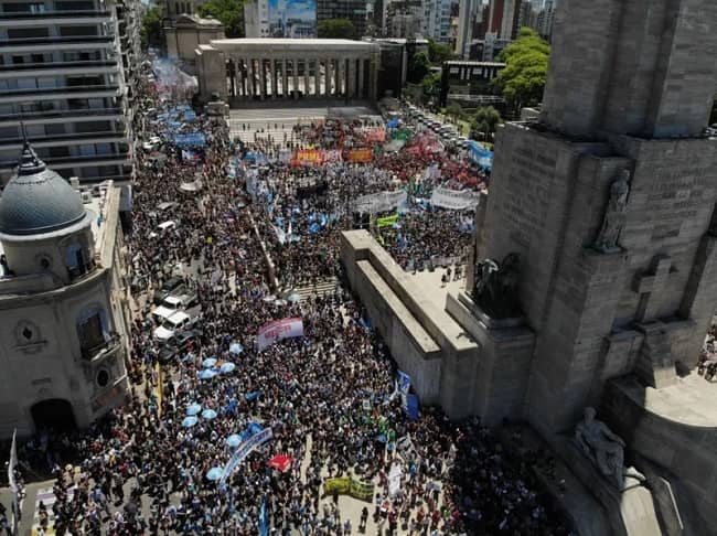 Argentina, paro nacional contra medidas de Milei
