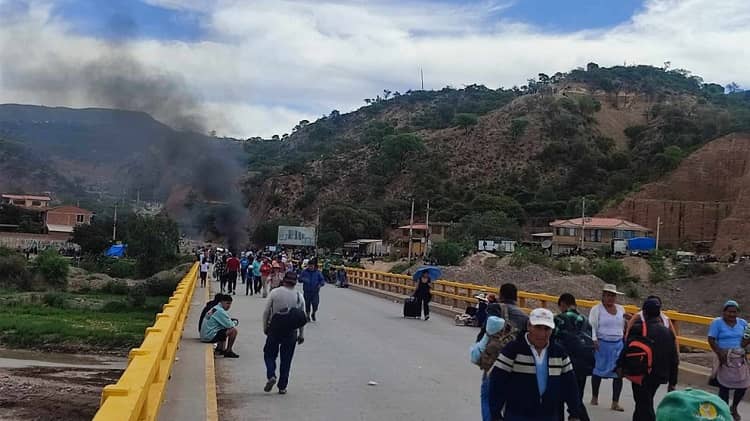 cochabamba, Parotani, bloqueo evista por elecciones judiciales