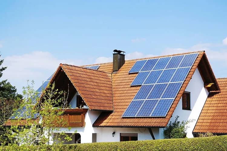 paneles solares en casas