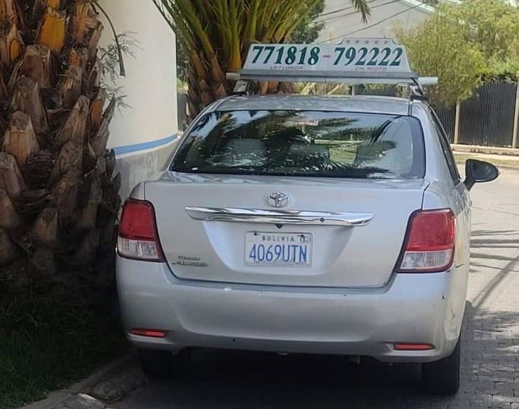 autos radiotaxis toyota