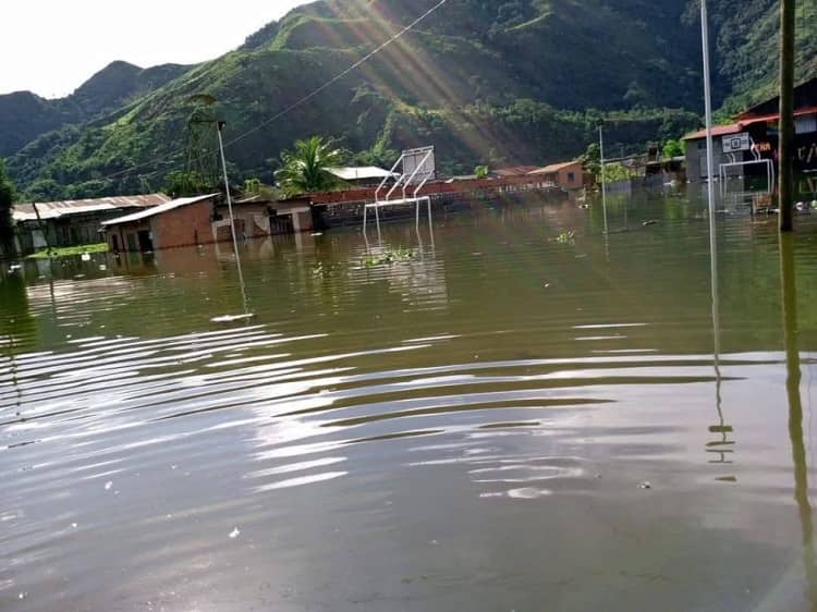 inundaciones por lluvias, tipuani la paz