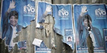 Evo MAS afiche