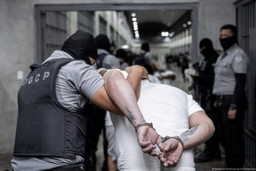 deportados venezolanos de EEUU a cárcel El Salvador de Bukele