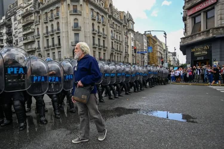 protestas jubilados argentina