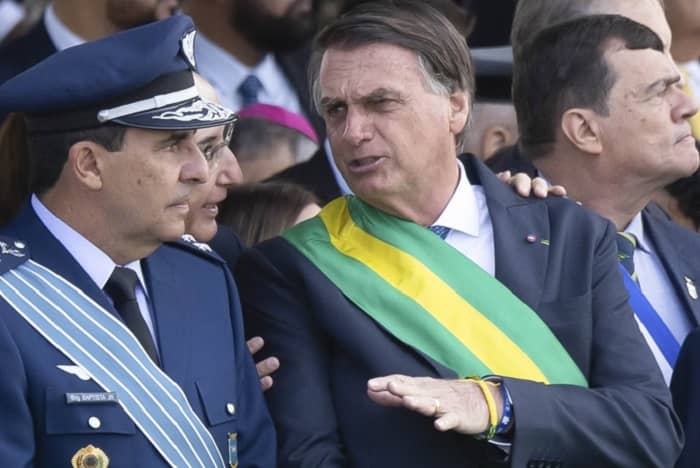 carlos almeida ex FAB y Bolsonaro brasil