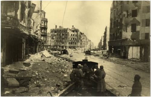 ejército rojo rusia toma berlín 1945. el país
