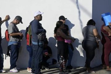 migrantes en México buscan ingresar a EEUU
