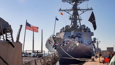 destructores norteamericanos cerca de Venezuela