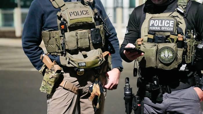eeuu policía federal ICE seguridad y defensa