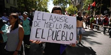 protestas contra ajuste económico de milei Argentina