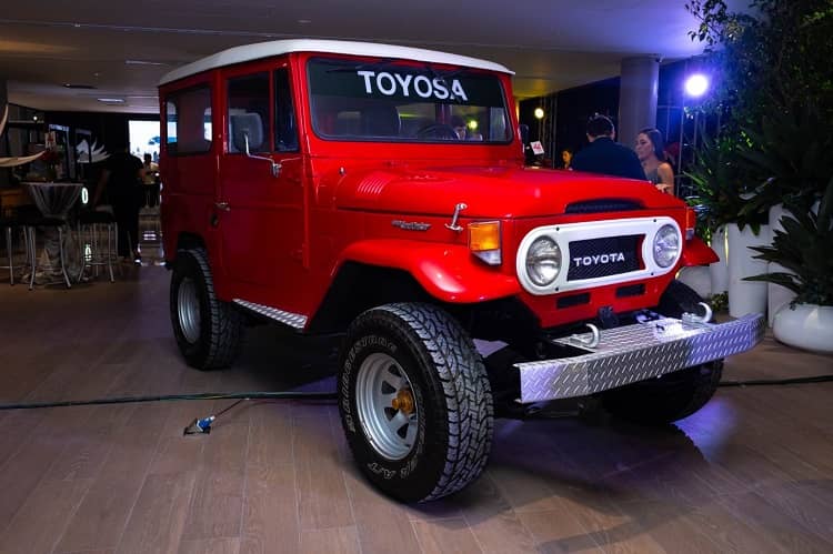 showroom toyota santa cruz