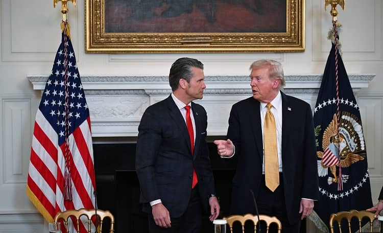 trump y Pete Hegseth eeuu