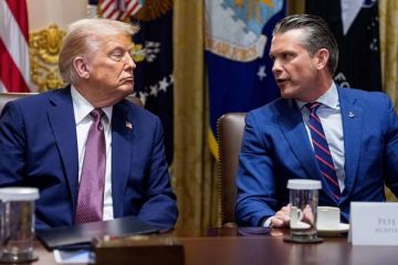 Donald Trump y Pete Hegseth