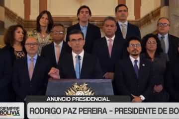 rodrigo paz y gabinete conferencia de prensa ajuste económico