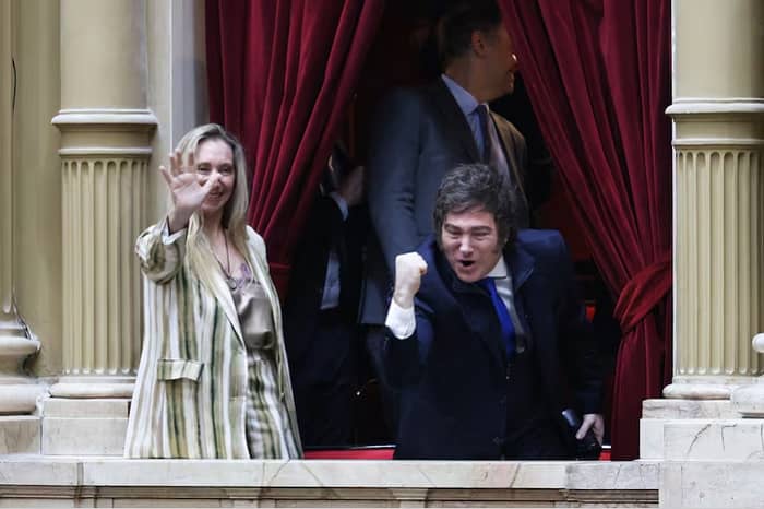 miley y karina, congreso 2025