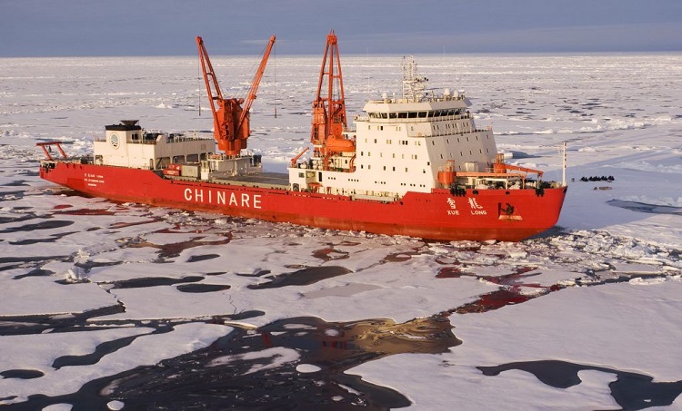 buque rompehielos del instituto investigación polar china en el ártico