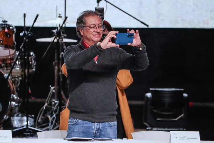 petro colombia, comunicación política