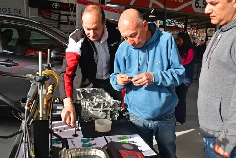 toyota bolivia limpieza de motor