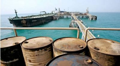 barcos cargan petróleo del golfo pérsico