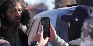 ICE vigilancia y detención migrantes EEUU