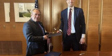 Bolivia y EEUU firman acuerdo minerales críticos