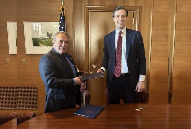 Bolivia y EEUU firman acuerdo minerales críticos