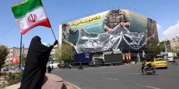 irán, mural bloqueo ormuz