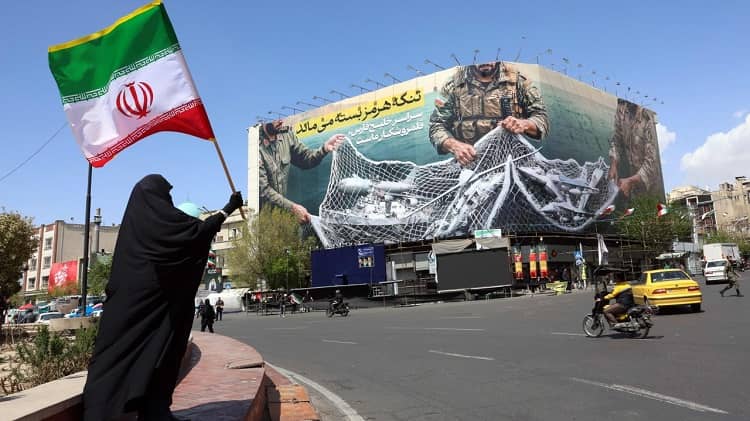 irán, mural bloqueo ormuz
