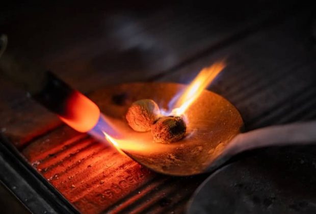 fundición mercurio para extraer oro