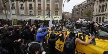 chile protestas por recortes en educación y reformas junio 2026