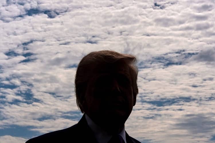 Trump silueta