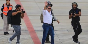 Juan Orlando Hernández regresa a Honduras