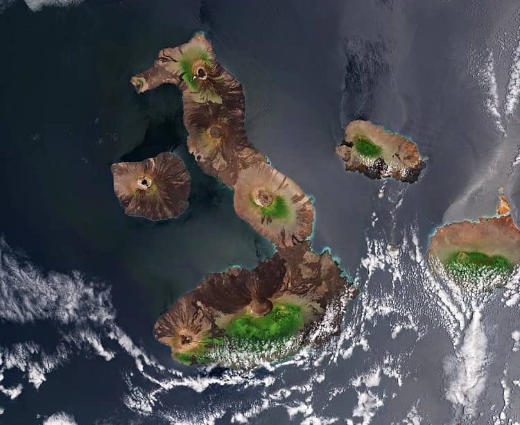 islas galápagos desde el espacio